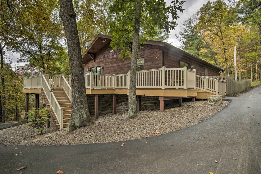 Pet Friendly Raystown Lakefront Cabin with BBQ Grill - Image 1