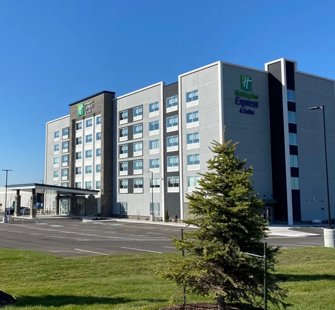 Holiday Inn Express & Suites - Aurora by IHG - Image 1