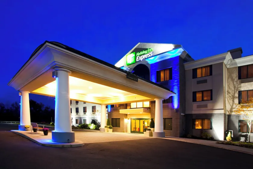 Holiday Inn Express Syracuse Airport by IHG - Image 1