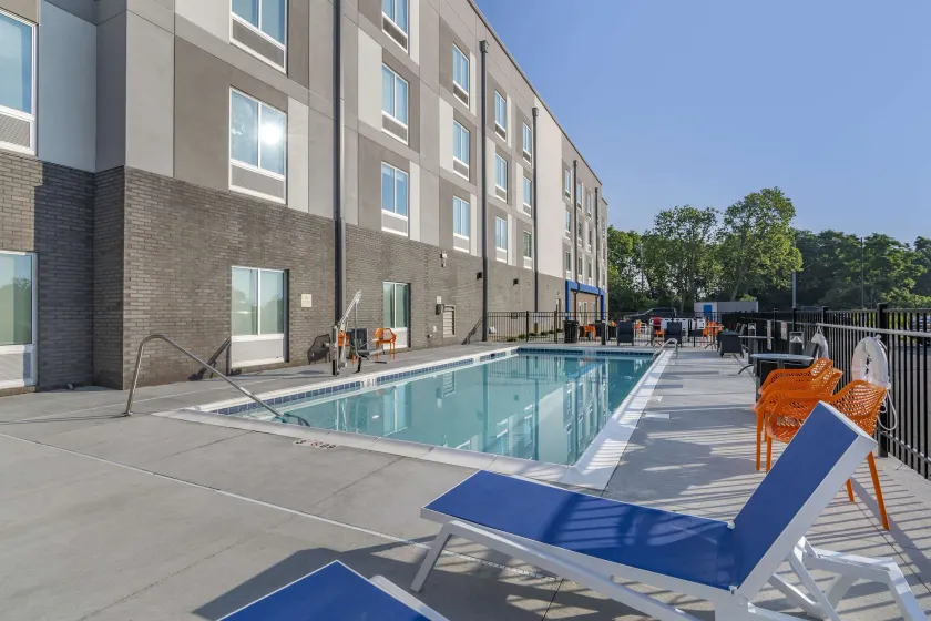 Hampton Inn Nicholasville Brannon Crossing - Image 1