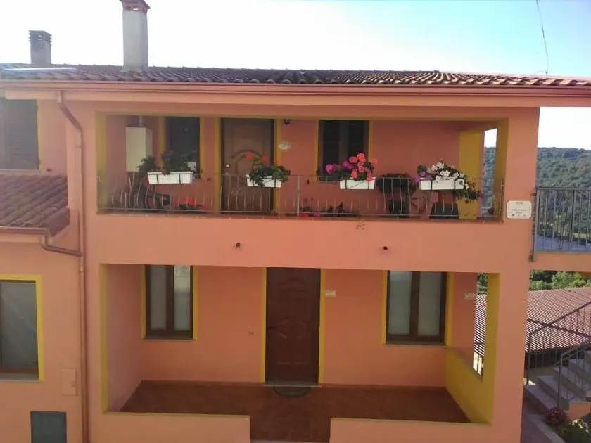 B&B Tatti - Image 1
