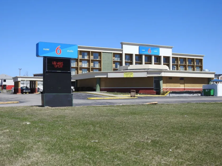 Motel 6-Lincoln, NE - Airport - Image 1