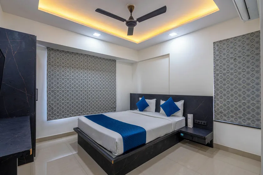 StayBird - Silver Oak, An Apartment Hotel, Kharadi - Image 1