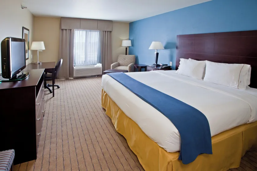 Holiday Inn Express & Suites Shelbyville Indianapolis by IHG - Image 1