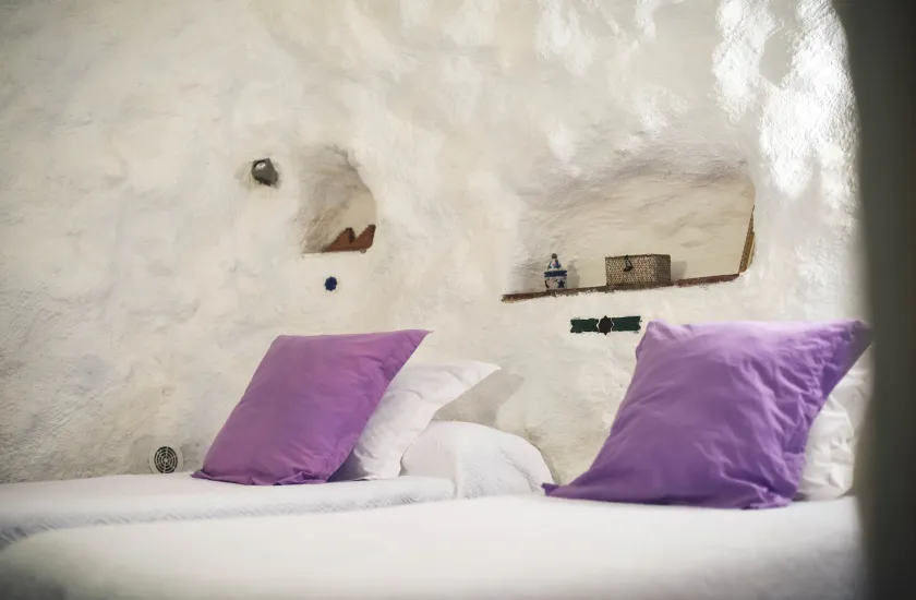 Apartamentos Montesclaros - Image 1