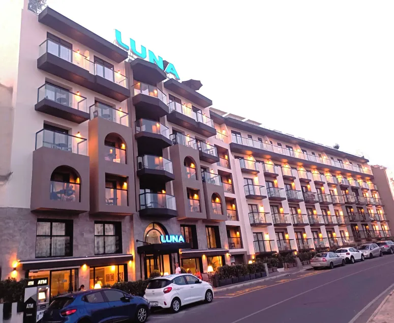 Luna Holiday Complex - Image 1