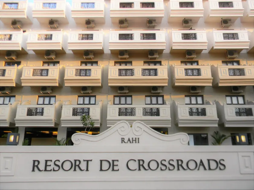 Resort De Crossroads - Image 1