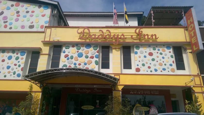 Daddy's Inn - Image 1