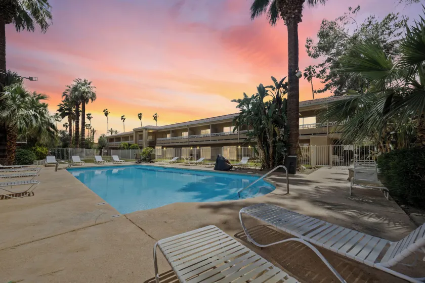 Sol Springs Inn - Image 1