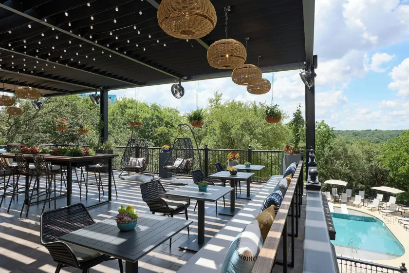Renaissance Austin Hotel - Image 1
