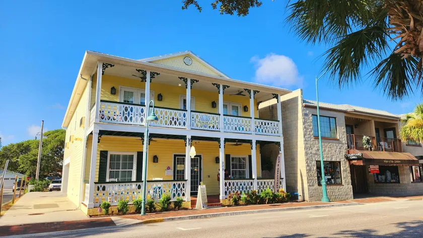 Inn on the Avenue - Image 1