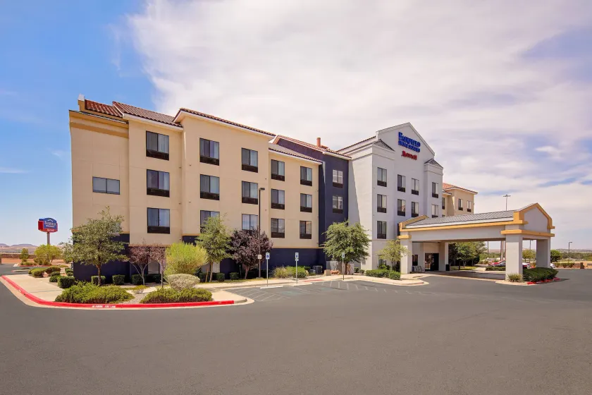 Fairfield Inn and Suites by Marriott El Paso - Image 1