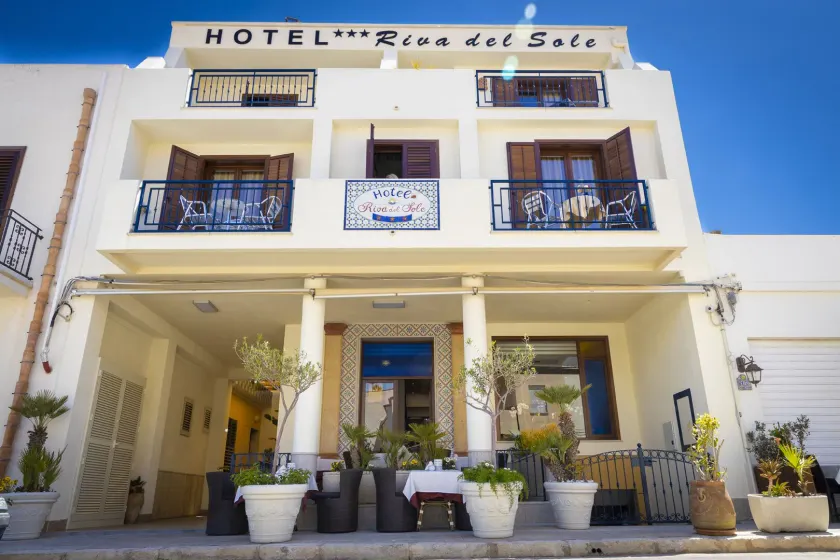 Hotel Riva Del Sole - Image 1