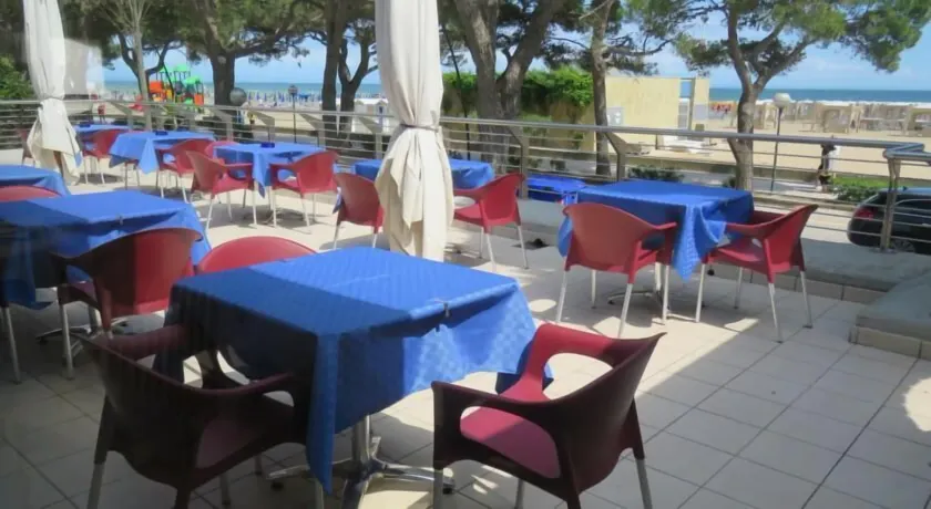 Hotel Ambra - Image 1