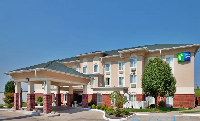 Holiday Inn Express Boonville by IHG - Image 1