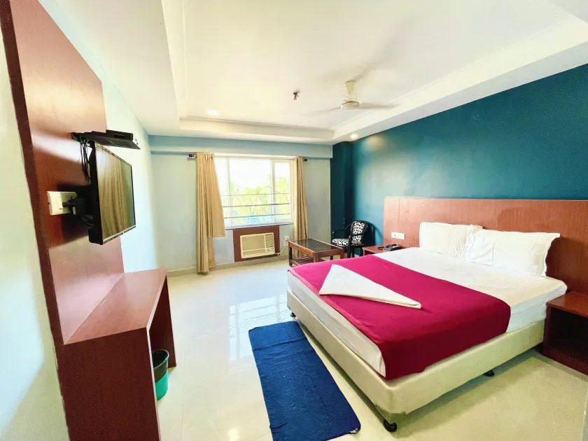 Hotel Janaki Pride - near Temple - Image 1