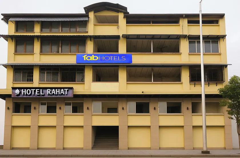 Fabhotel Rahat - Image 1