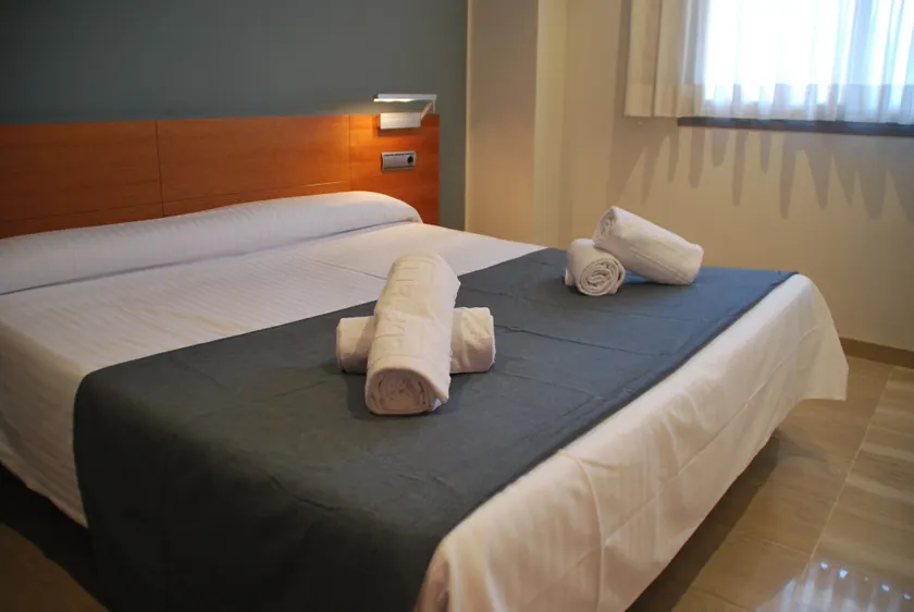Apartaments Independència - Image 1