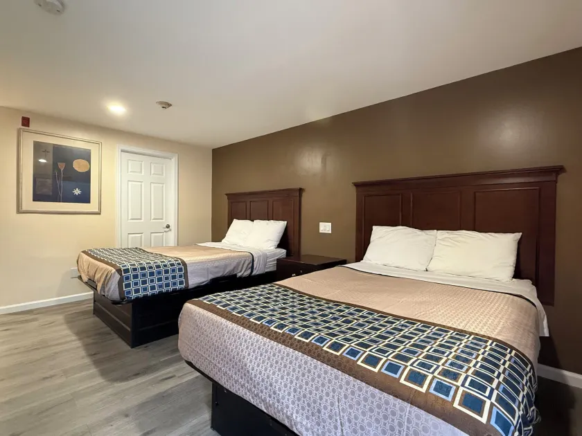 Travelers Motor Lodge - Image 1