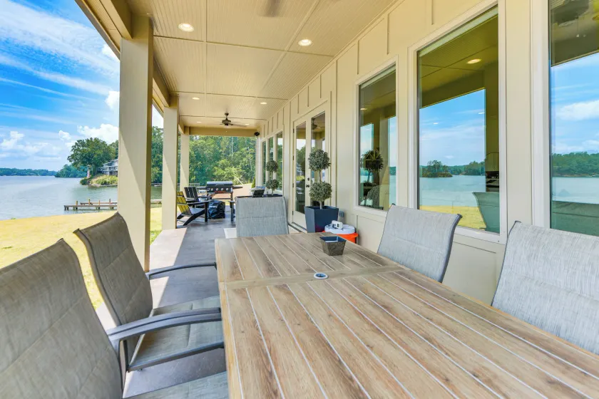 Waterfront Alexander City Home w/ Private Dock! - Innvendig