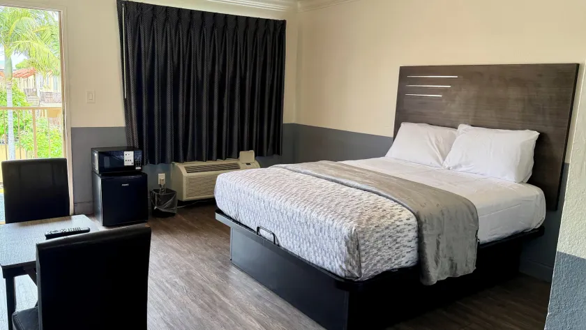 La Rosa Motel - Room