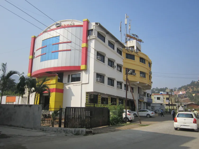 Hotel Dhruv Palace - Image 1