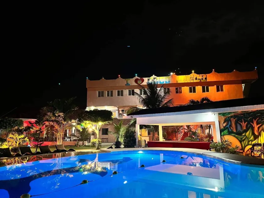 Cocomango's Resort - Image 1