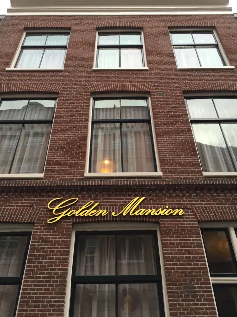 Golden Mansion Apartment Hotel - Image 1