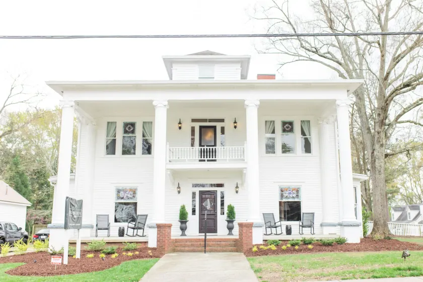 Sparrow Grove Manor - Image 1