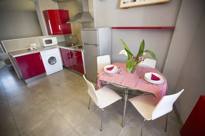 AB Apartamentos - Image 1