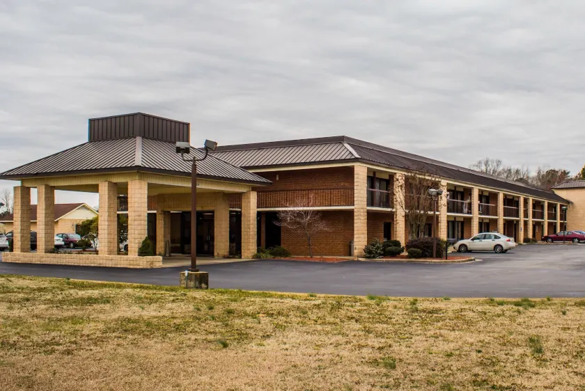 Quality Inn Kinston Hwy 70 - Image 1