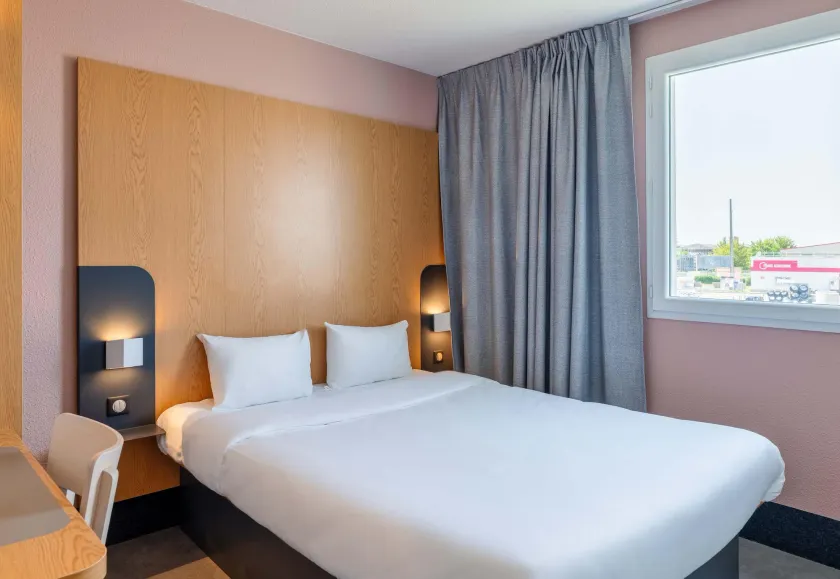 B&B HOTEL Lyon Eurexpo Chassieu - Image 1