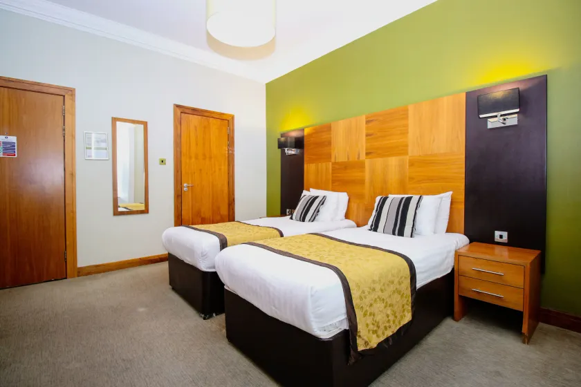 Acorn Hotel - Image 1