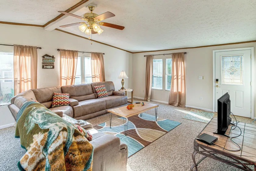 Fish On-site: Lake Murray Family Home - Image 1