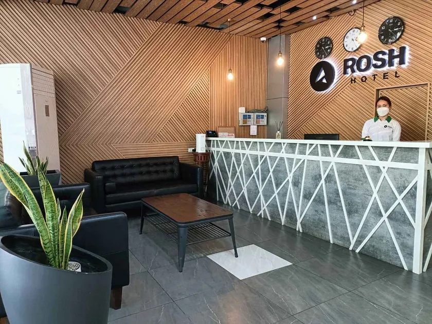 Rosh Hotel - Image 1