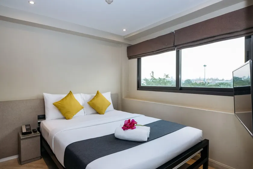 Lucky House Khaosan - Image 1