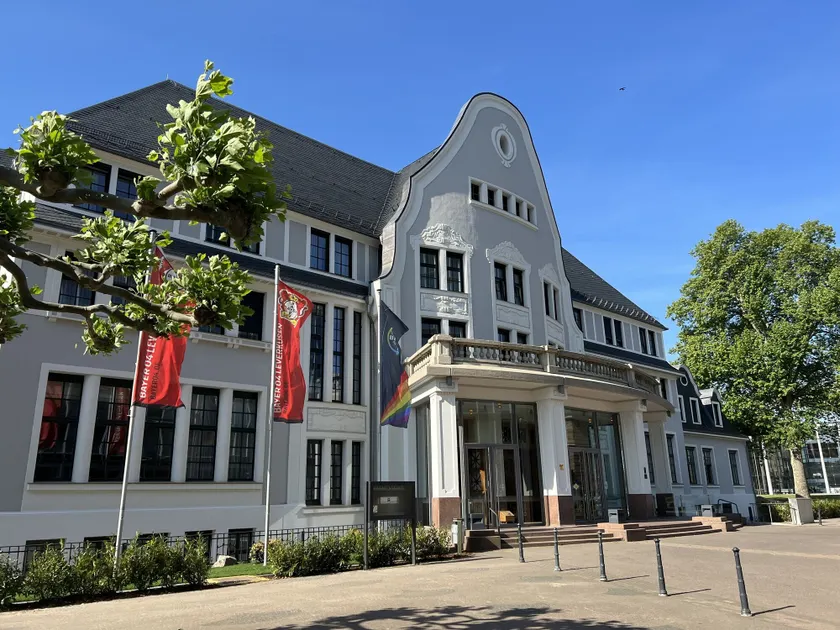 Kasino Hotel - Image 1