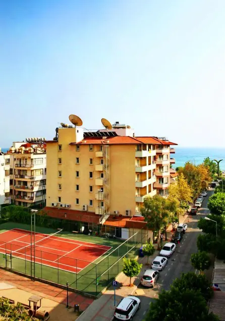 Alanya Beach Hotel - Image 1