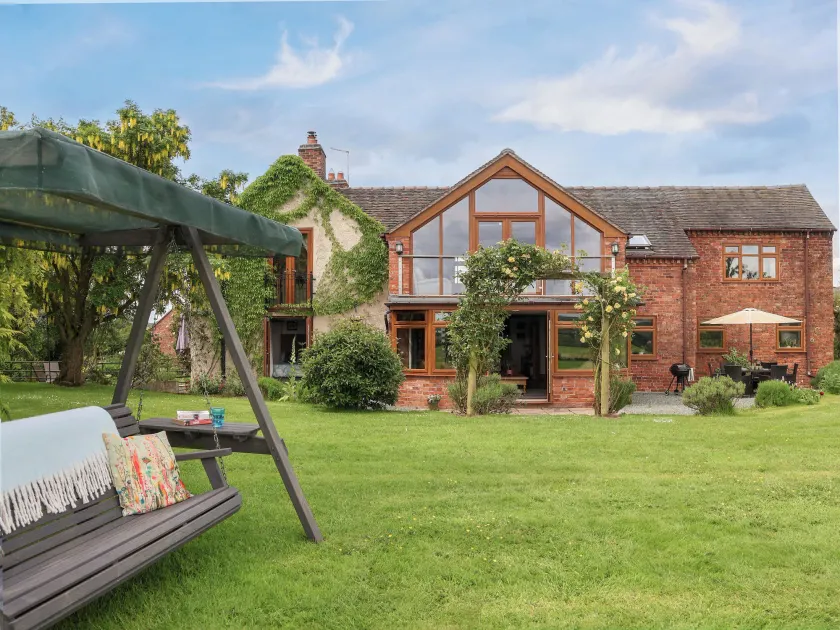 Cottage avec jacuzzi, jardin et barbecue - Image 1