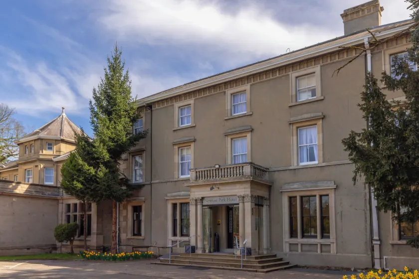 Newton Park County House Hotel - Image 1