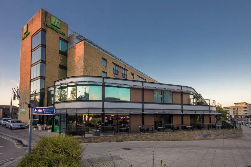 Holiday Inn London Brentford Lock by IHG - Image 1