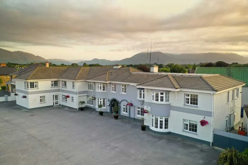 Castle Lodge - Image 1