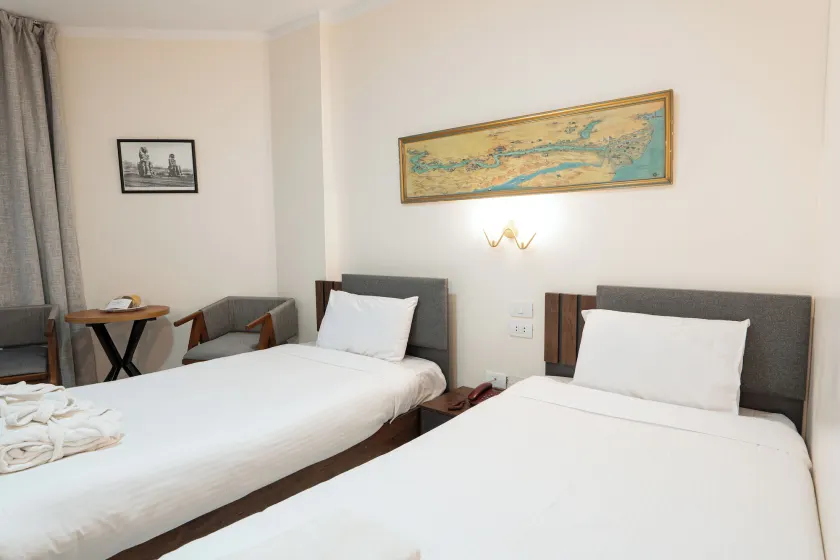 Gaddis Hotel, Suites and Apartments - Image 1