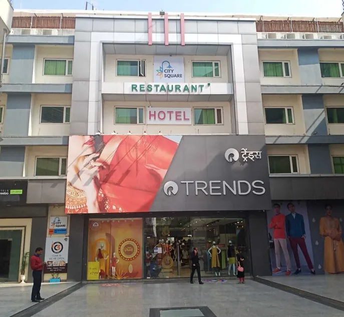 Hotel City Square By KeyMagics - Image 1
