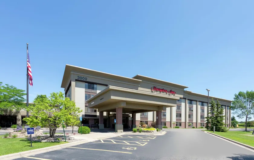 Hampton Inn by Hilton Minneapolis/Eagan - Image 1