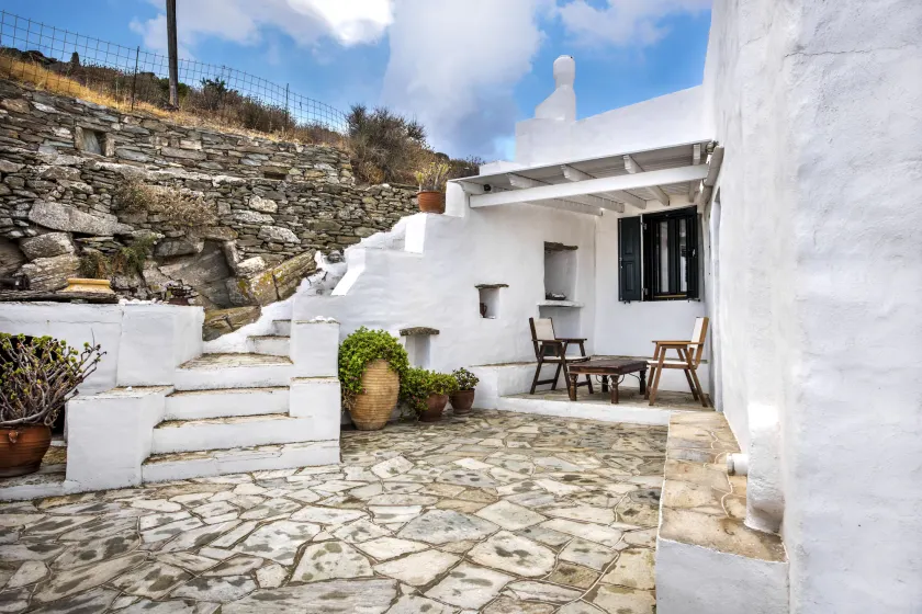 Villa Vrissi - Image 1