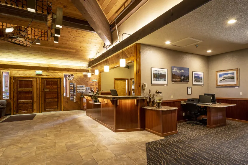 Best Western Plus Tree House - Hall