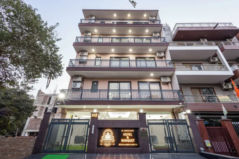 Hotel Gill Comfort Inn - Close to MEDANTA, ARTEMIS AND FORTIS HOSPITAL - Image 1