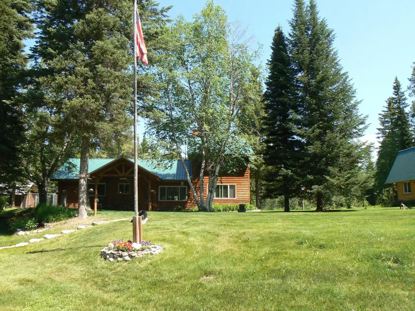 Smoky Bear Ranch Bed & Breakfast & Cabins - Image 1