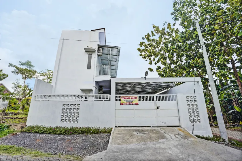 Hotel O Niza Guesthouse Syariah - Image 1